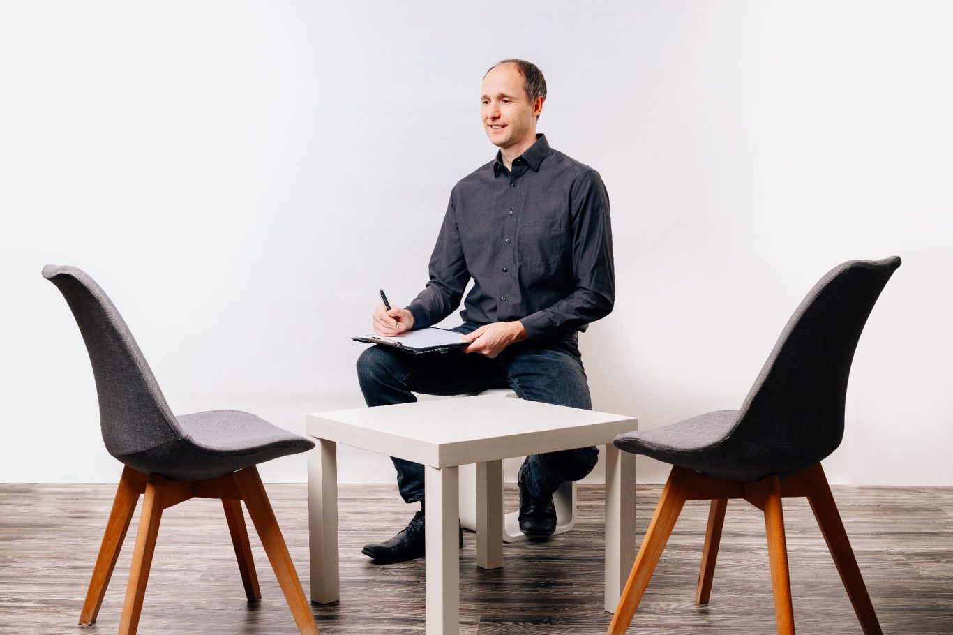 Mediator Christian Kestler im Gesprächssetting – professionelle Mediation zur Konfliktklärung und Verständigung